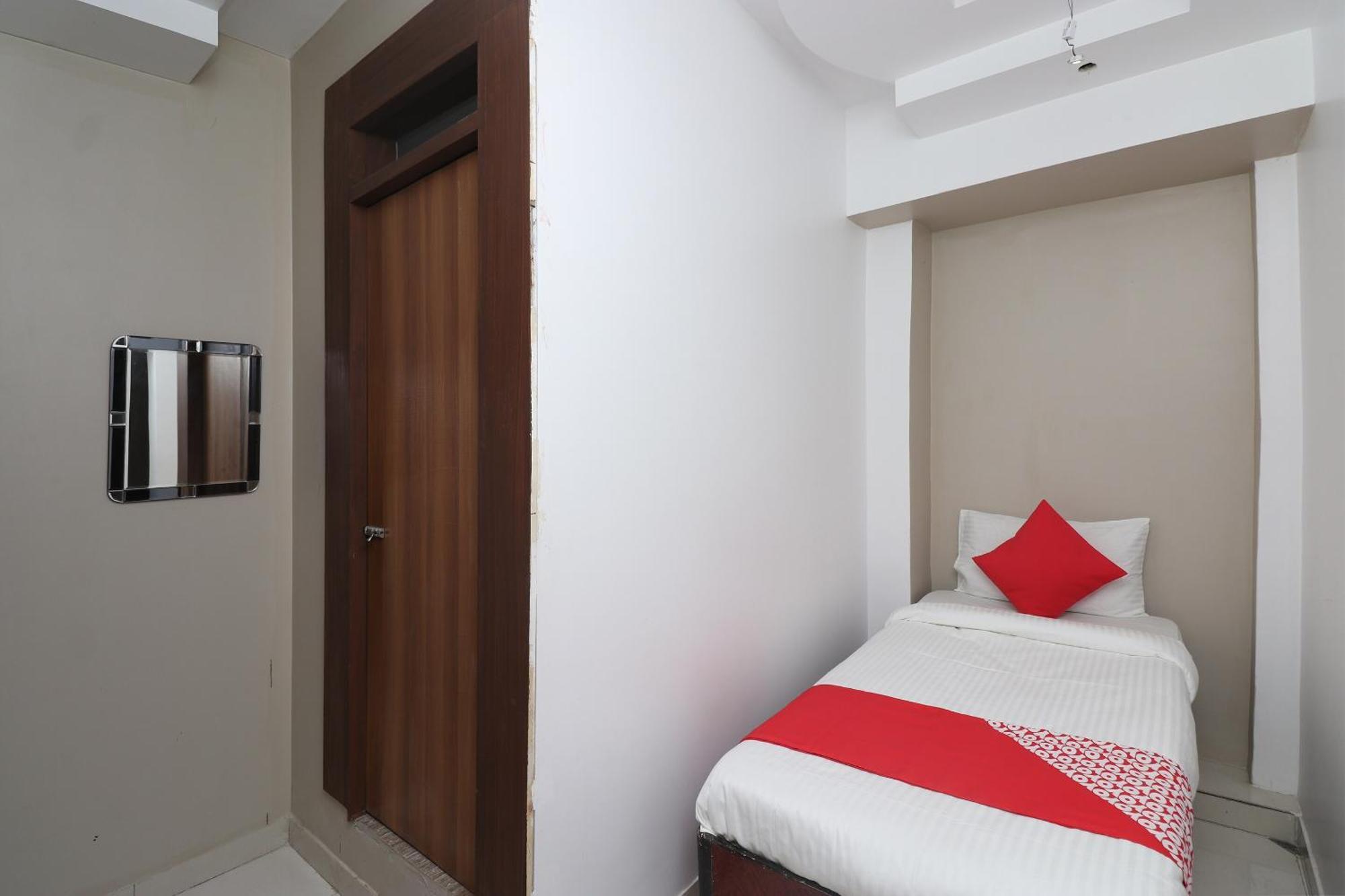 Hotel O Swastik Resort Colonelganj Exterior photo