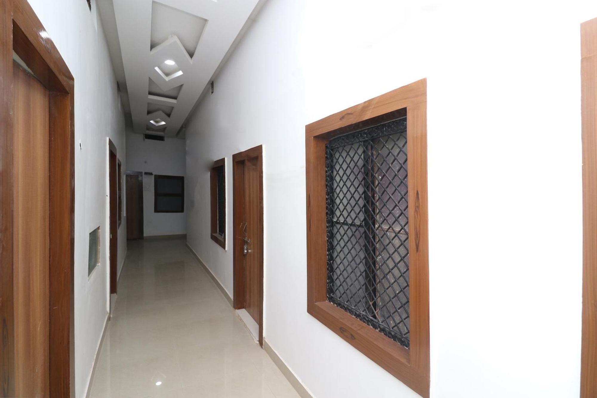 Hotel O Swastik Resort Colonelganj Exterior photo